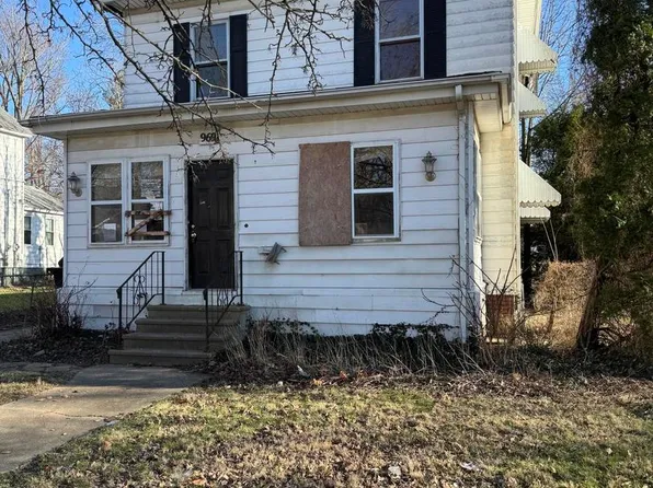 969 W Decatur St, Decatur, IL 62522