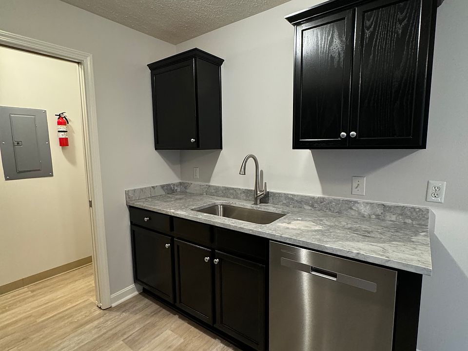 1st image of 226 Yager Ave #523