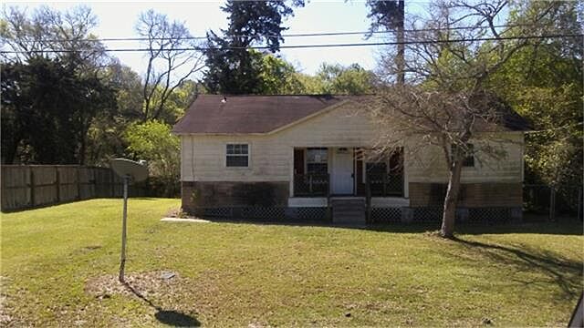 1st image of 10006 Cedar Hill Dr