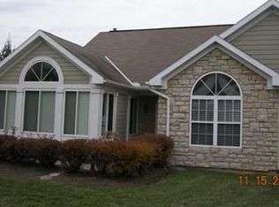 1540 Turnberry Village Dr, Dayton, OH 45458