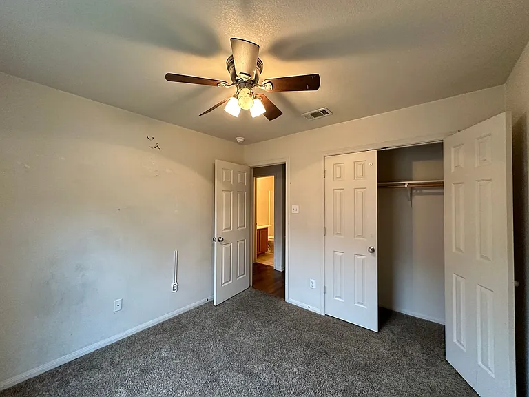 2311 Price Dr — Photo 13