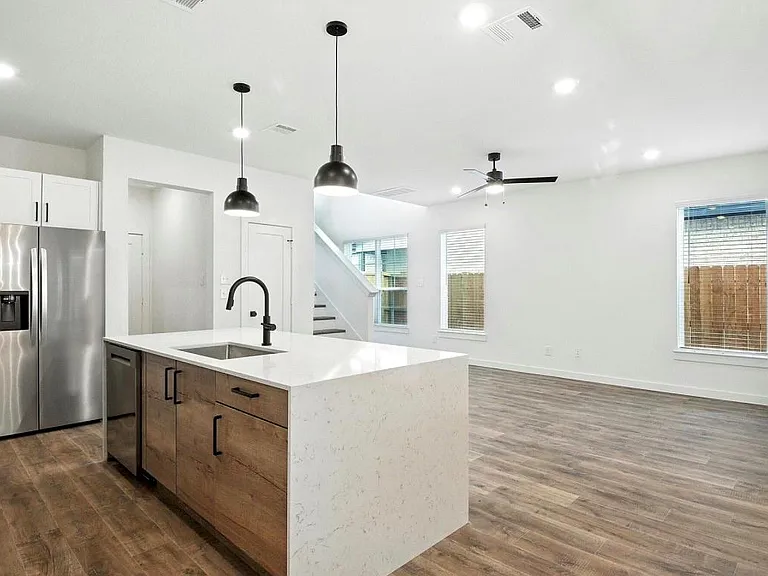 1793 N Peach Creek Dr #B — Photo 3