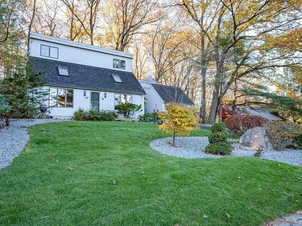 45 High Rock Rd, North Attleboro, MA 02760