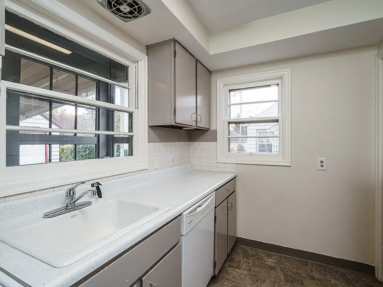507 Beech St — Photo 8