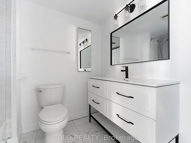 2759 Carousel Cres #501 — Photo 19