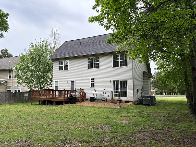 814 Royal Oaks Dr — Photo 12