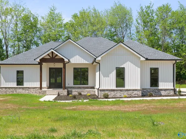 25541 Taylor St, Elkmont, AL 35620