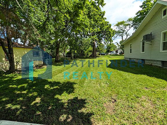 4th image of 3705 Evansville Ave