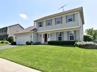 1705 Cambridge Dr, St Charles, IL