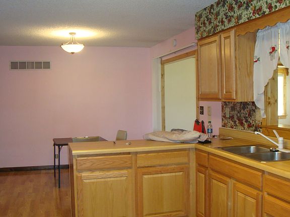 5th image of 307 N Ames St