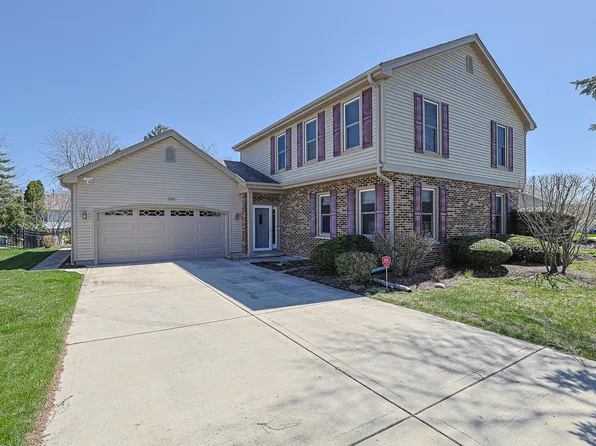 229 Tudor Ln, Schaumburg, IL 60193