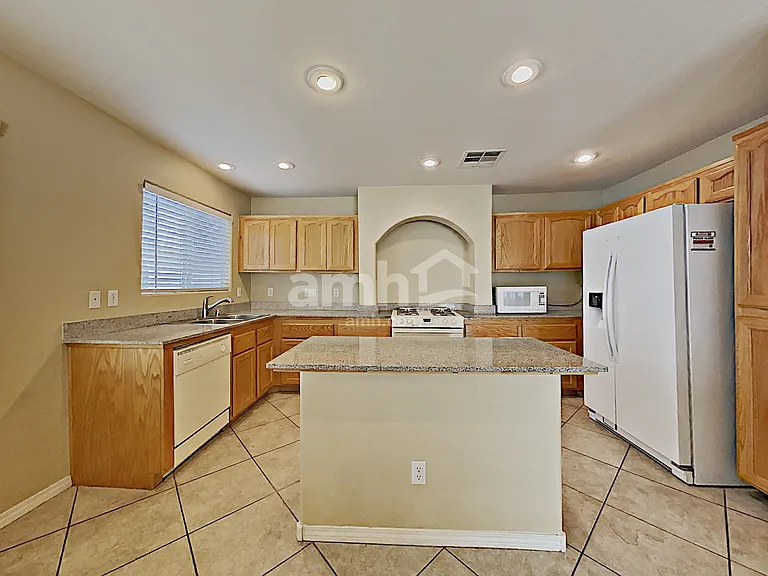 7446 Celosia St — Photo 3