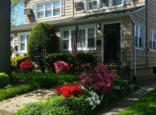 16303 32nd Ave, Flushing, NY 11358