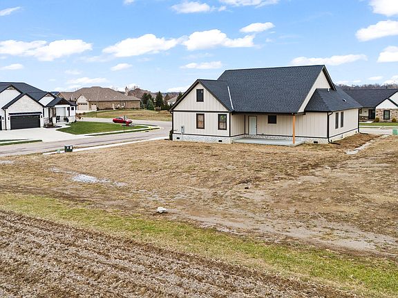 5th image of 995 Rosenthal Dr
