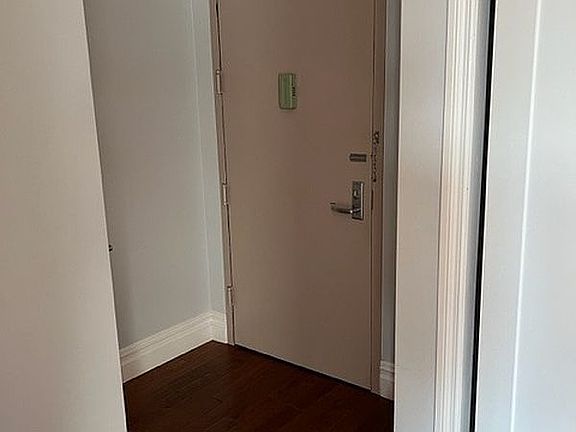 3rd image of 1050 Jackson Ave APT 5E