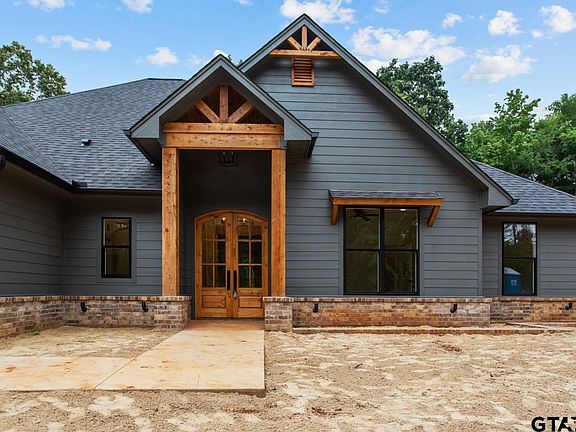 3rd image of 450 County Road 3608