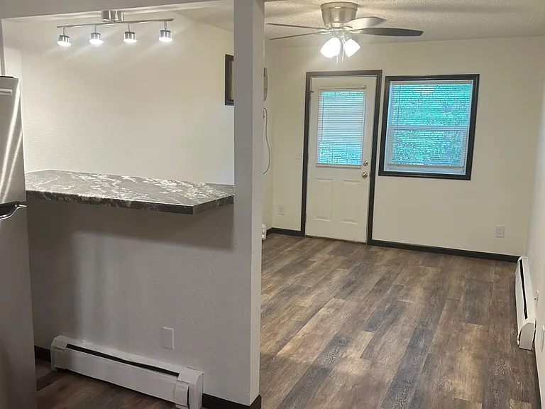 1023 Fiedler Ln #6 — Photo 3
