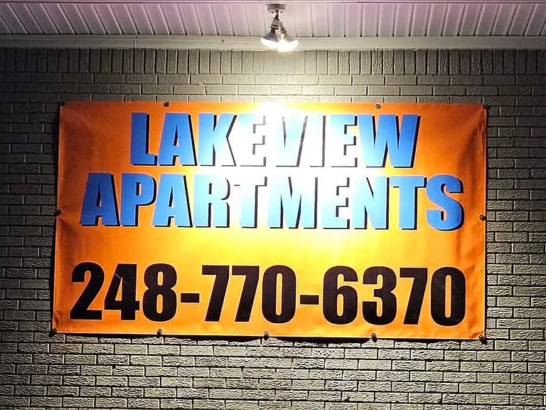 Lakeview Apartments — Photo 10