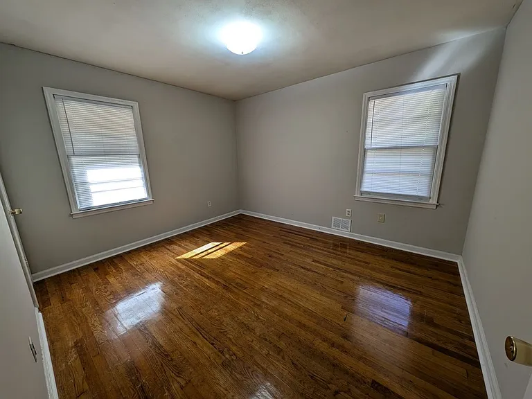 170 Forest Rd — Photo 8