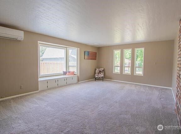 4th image of 1015 W Fifth Street