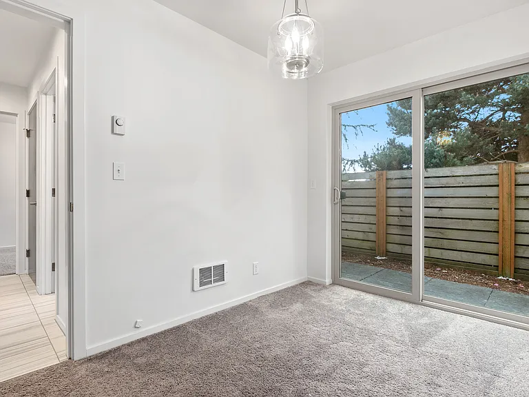 308 Boston St — Photo 4