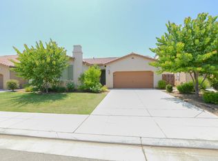 1056 Encino Ave, Clovis, CA 93619