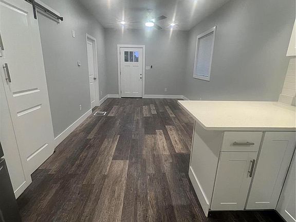 3rd image of 1507 Purdue Ave
