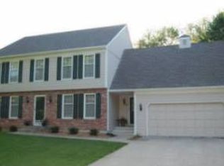 11566 Hemlock St, Overland Park, KS 66210