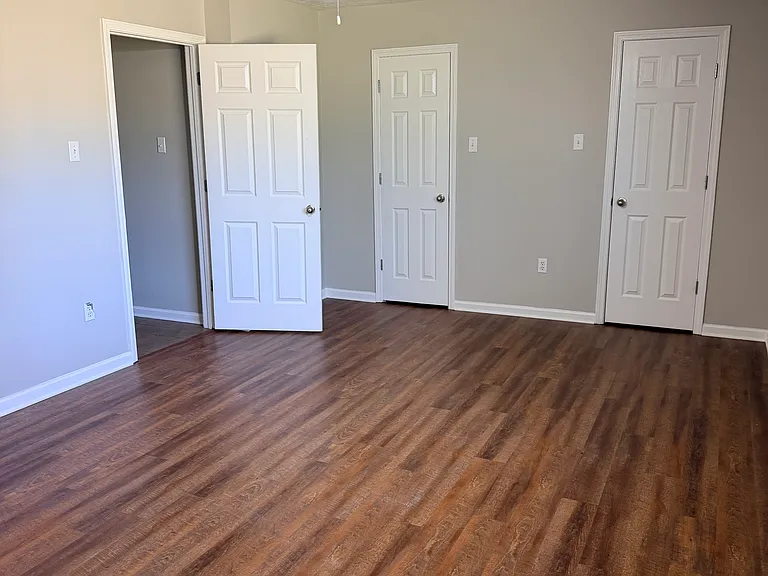 2205 Mustang St — Photo 8
