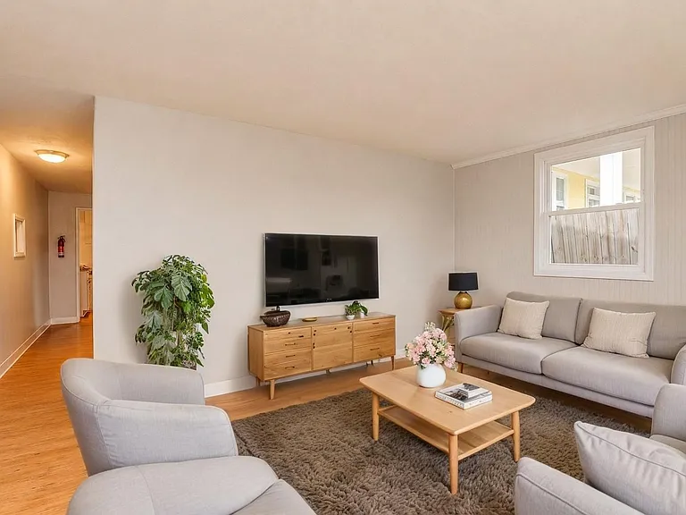 This Is The Perfect 1BR/1BA Beach Apartment Only Two Block From The Atlantic Ocean! — Photo 2