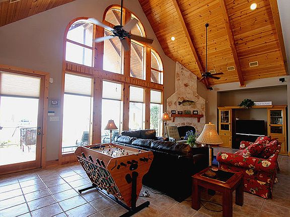 Vaulted ceiling living room