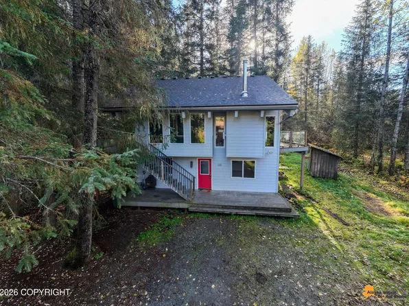 321 Brighton Rd, Girdwood, AK 99587