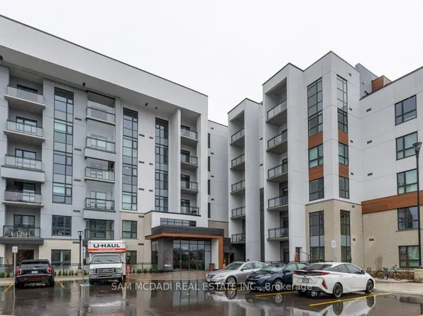 470 Gordon Krantz Ave E #113, Milton, ON L9T 2X5
