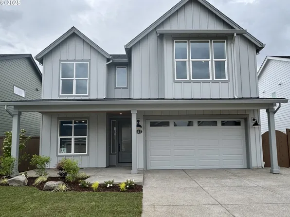 215 SW 18th Ave, Canby, OR 97013