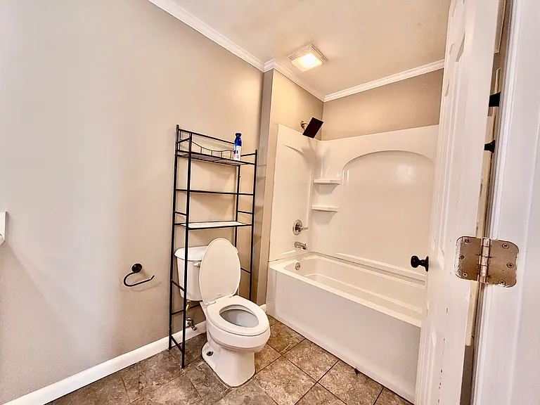 1005 Ridgewood Dr — Photo 8