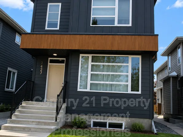 7427 106th St NW, Edmonton, AB T6E 4W7