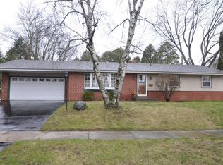 N80W5674 Woodland Dr, Cedarburg, WI 53012