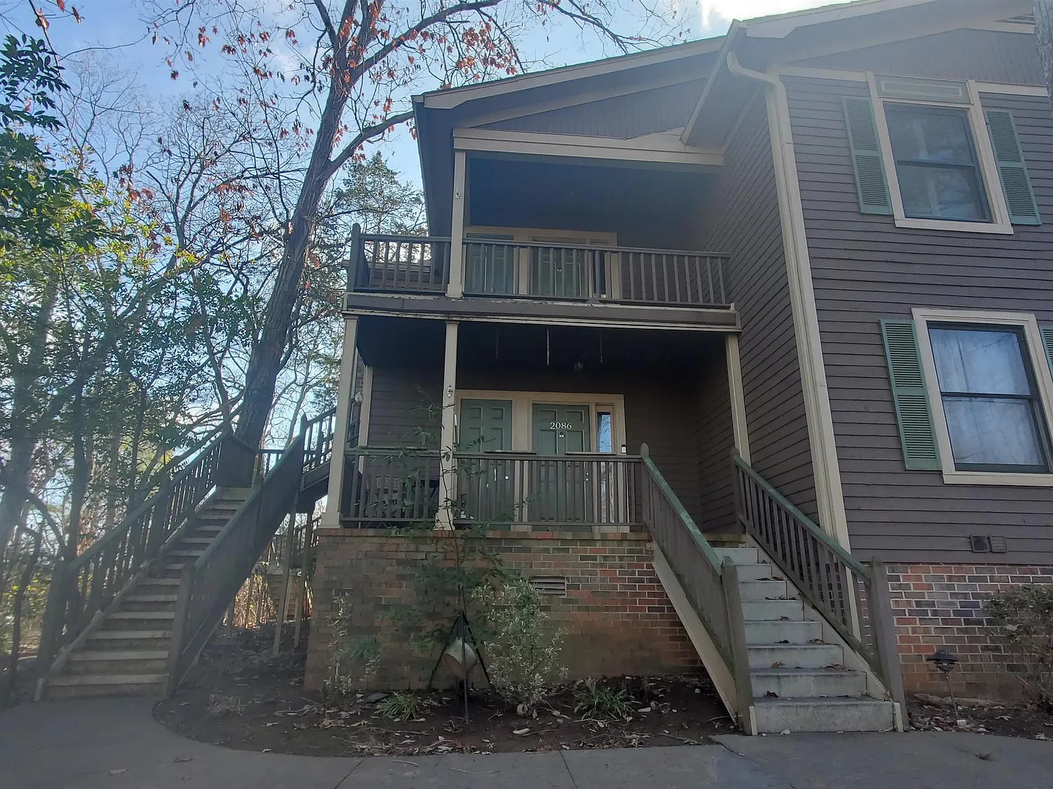 1 bed, 1.0 bath, 787 sqft, $1,100 — Photo 1