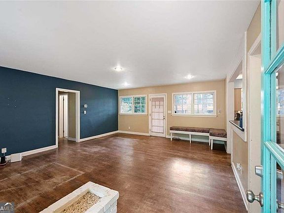 3rd image of 2764 Hogan Rd