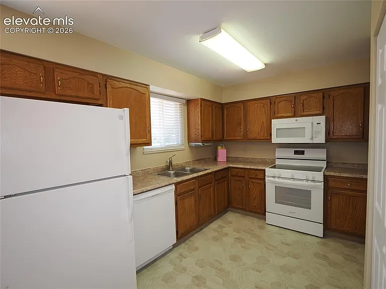 7525 Deer Trl — Photo 6