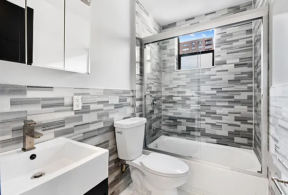 Rented by REAL New York | media 17