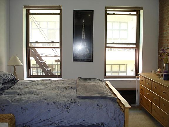 5th image of 216 9th St APT 2B