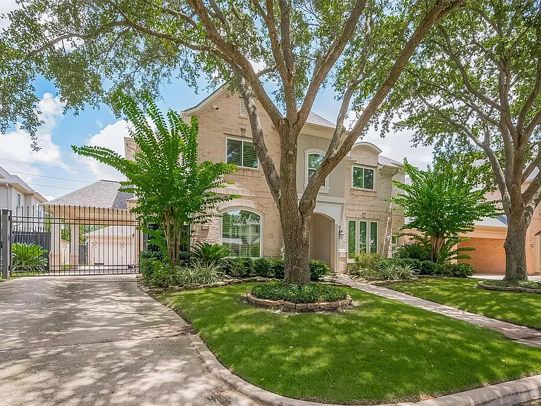 11826 Legend Manor Dr — Photo 2