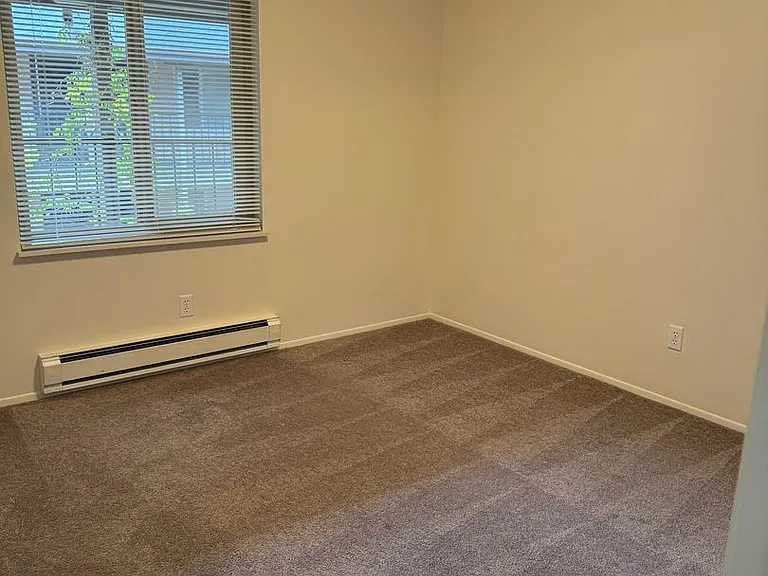 Fairmont Terrace — Photo 11
