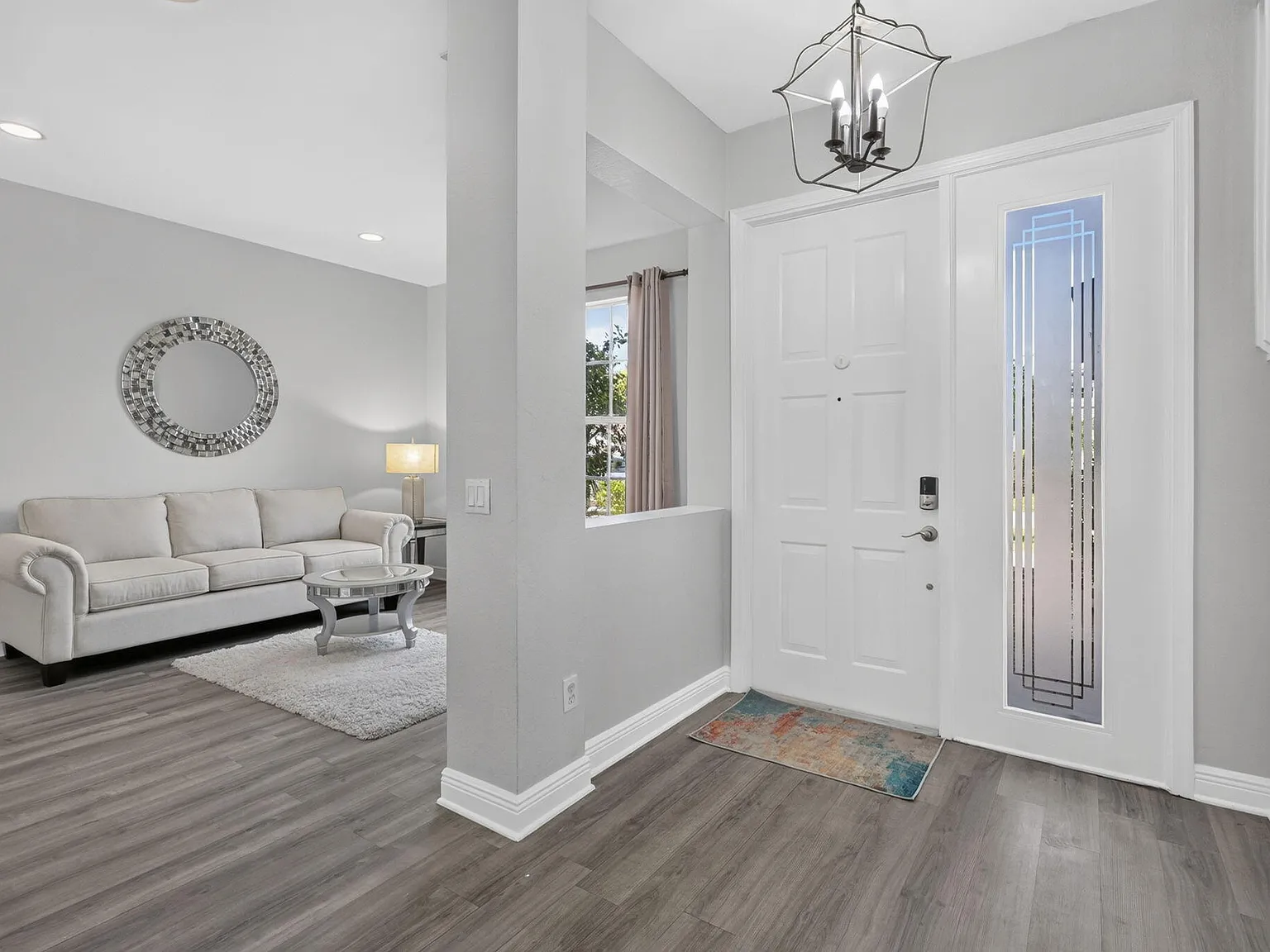 4 bed, 2.5 bath, 2667 sqft, $3,400 — Photo 3