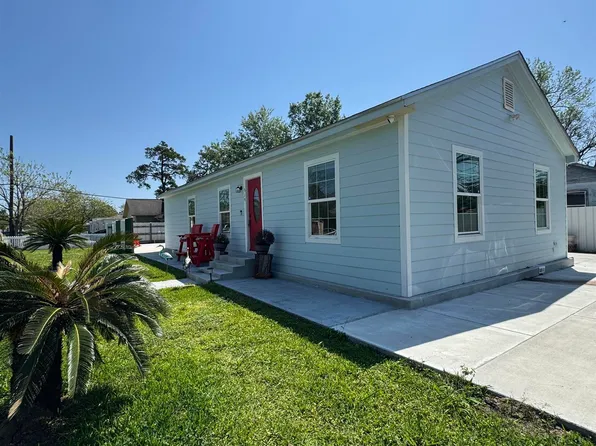 319 W Dewey Ave, Orange, TX 77630