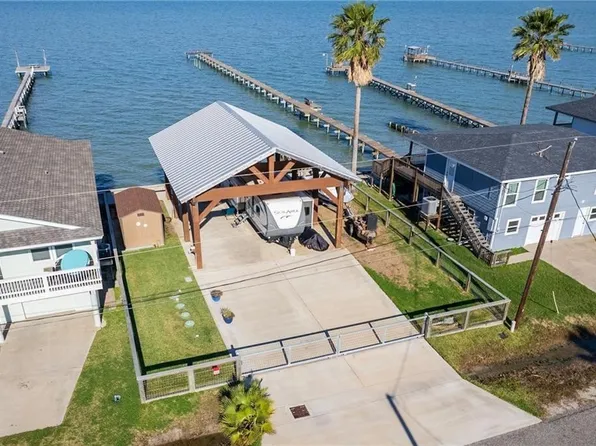 668 Copano Ridge Rd, Rockport, TX 78382