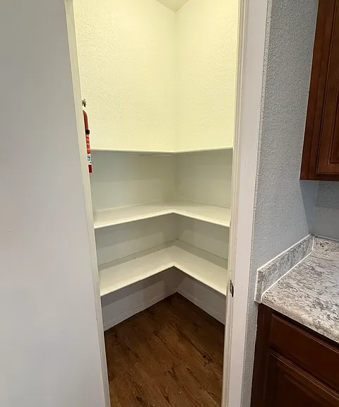 Even a walk-in pantry!