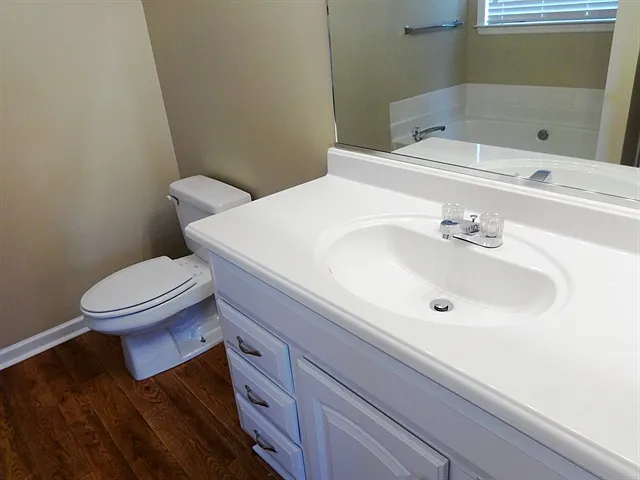 103 Rosedale Ct — Photo 11