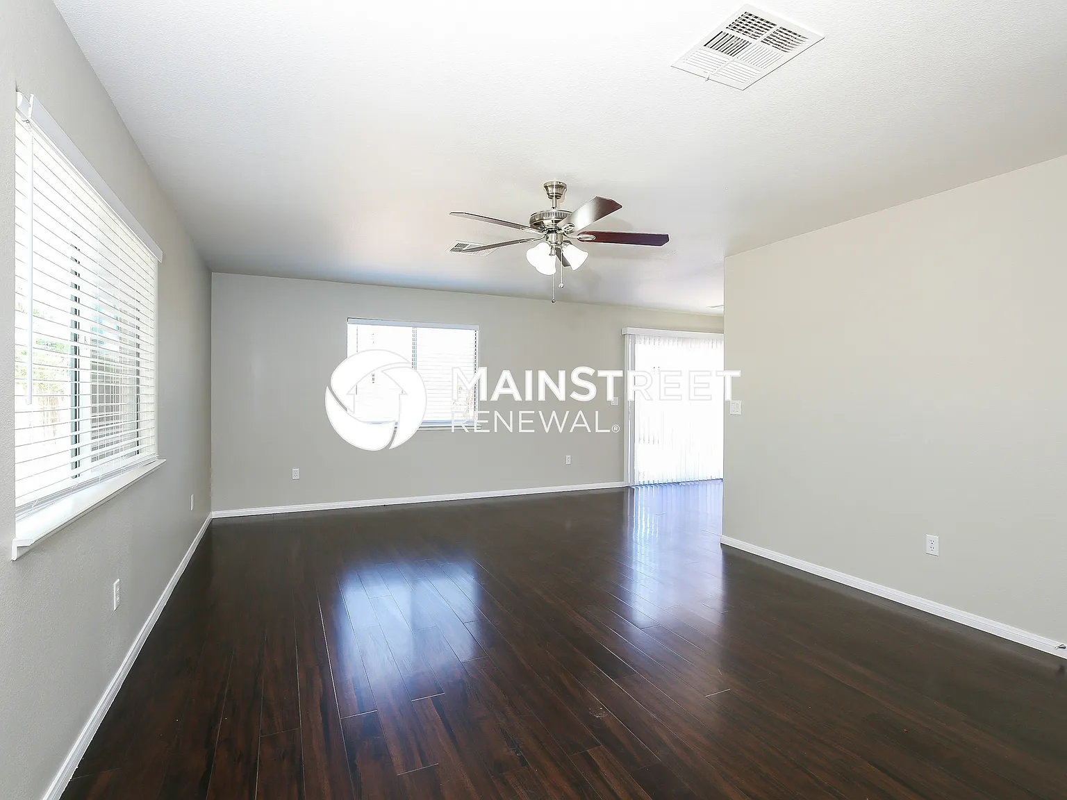 2052 Houdini St — Photo 2